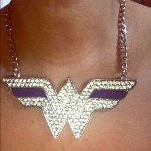 Wonder Woman “W” Chain